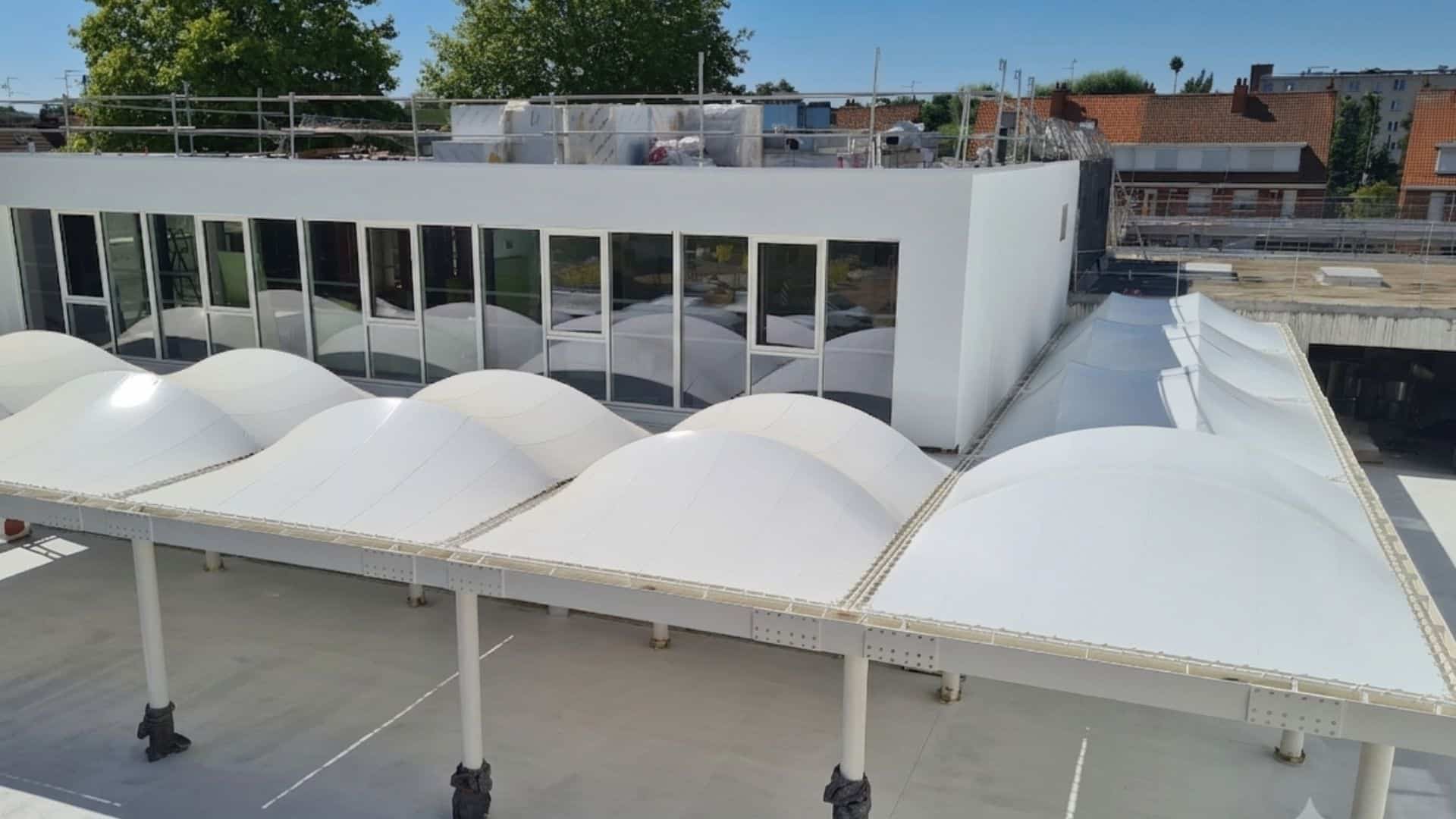 Préau en toile tendue